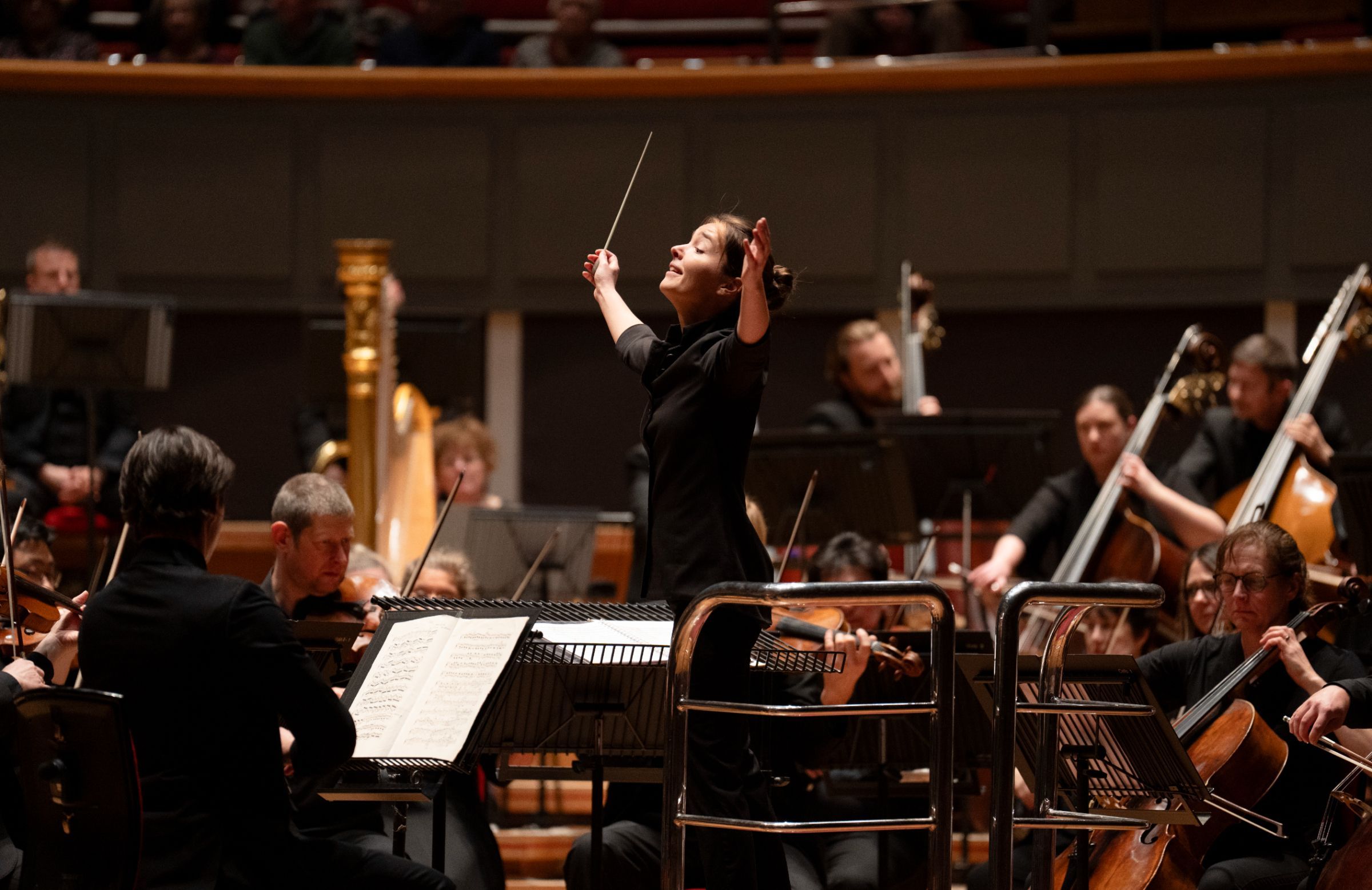 Anna Rakitina conducts the City of Birmingham Symphony Orchestra © Andrew Fox