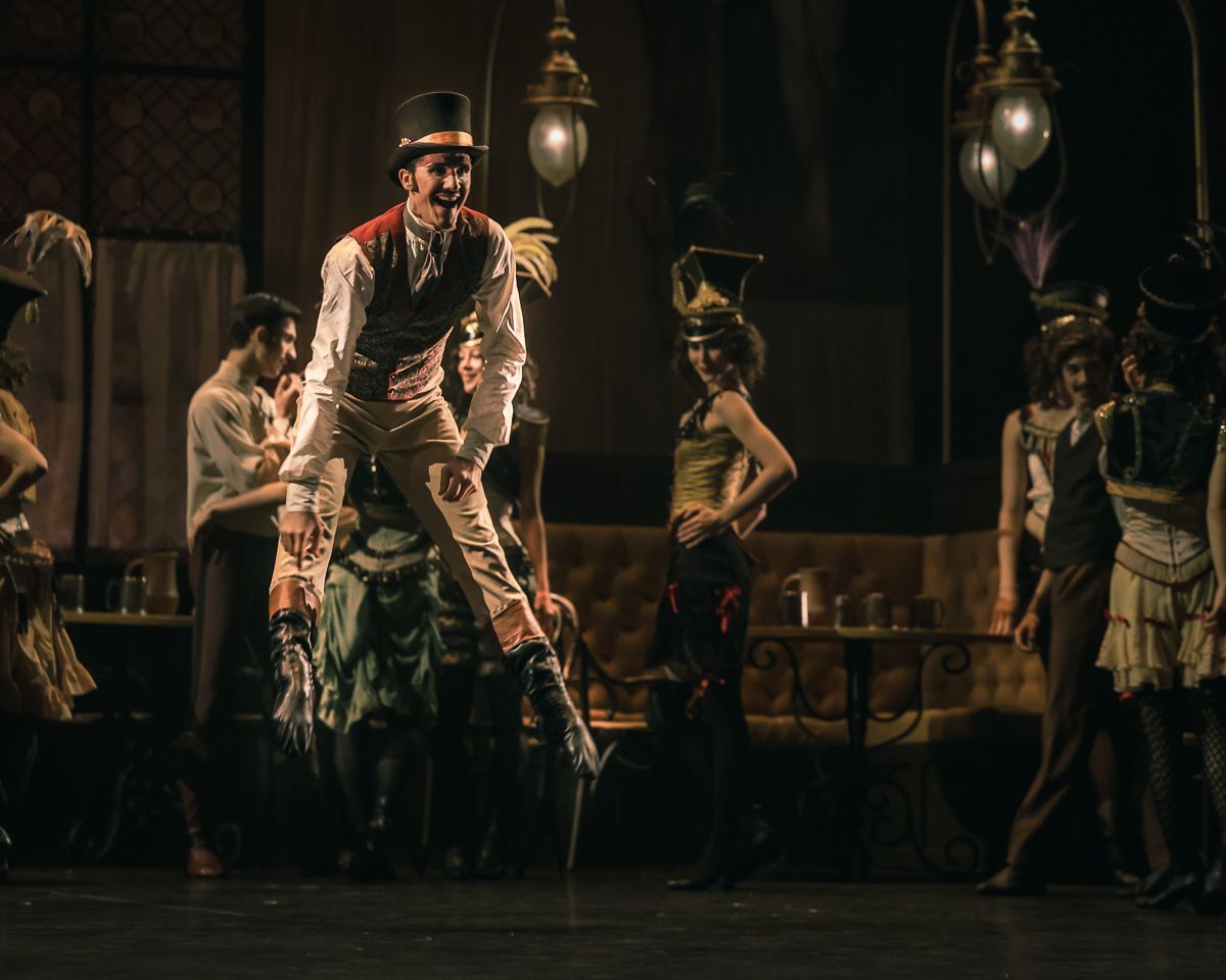 Pablo Legasa as Bratfisch in Kenneth MacMillan's <i>Mayerling</i> &copy; Maria Helena Buckley