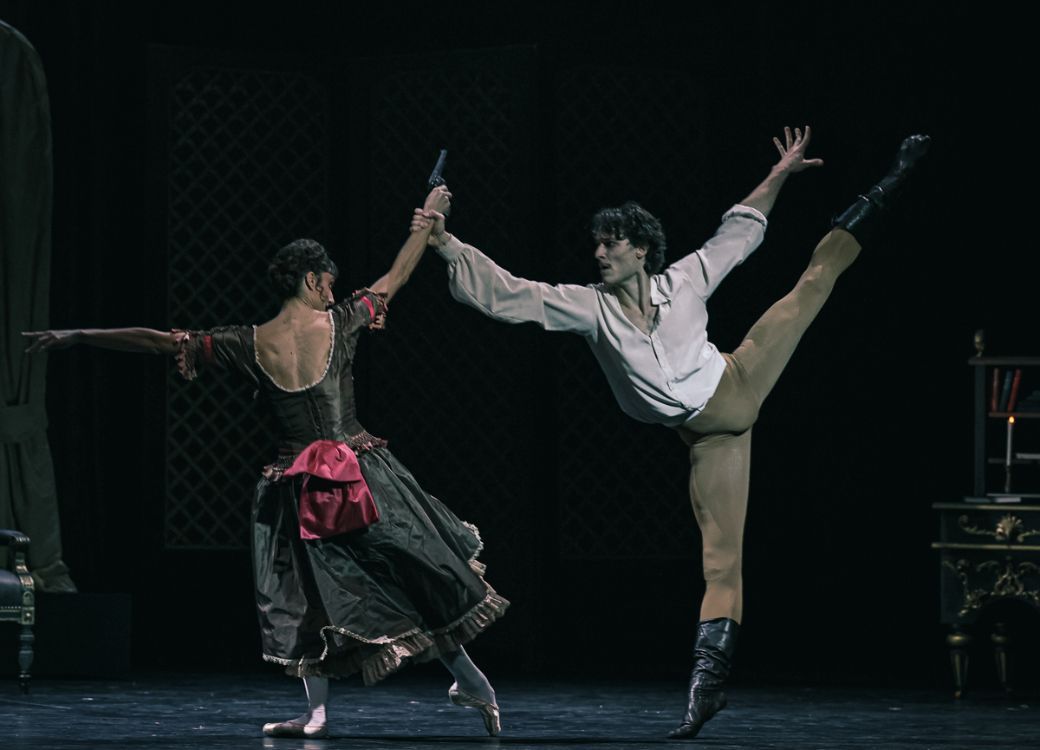Hugo Marchand as Crown Prince Rudolf and Dorothée Gilbert as Mary Vetsera in <i>Mayerling</i> &copy; Maria Helena Buckley