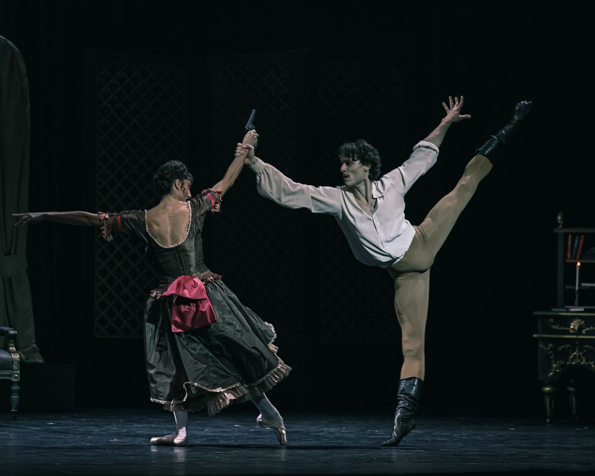 Hugo Marchand as Crown Prince Rudolf and Dorothée Gilbert as Mary Vetsera in <i>Mayerling</i> &copy; Maria Helena Buckley