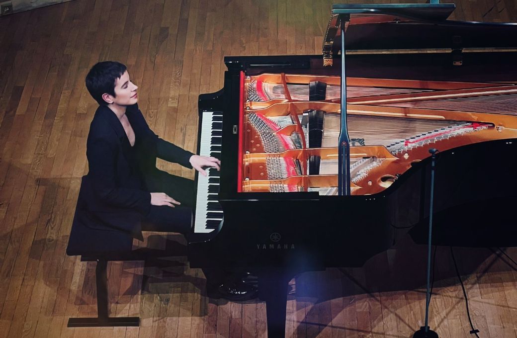 Fanny Azzuro Salle Cortot © Valentine Franssen