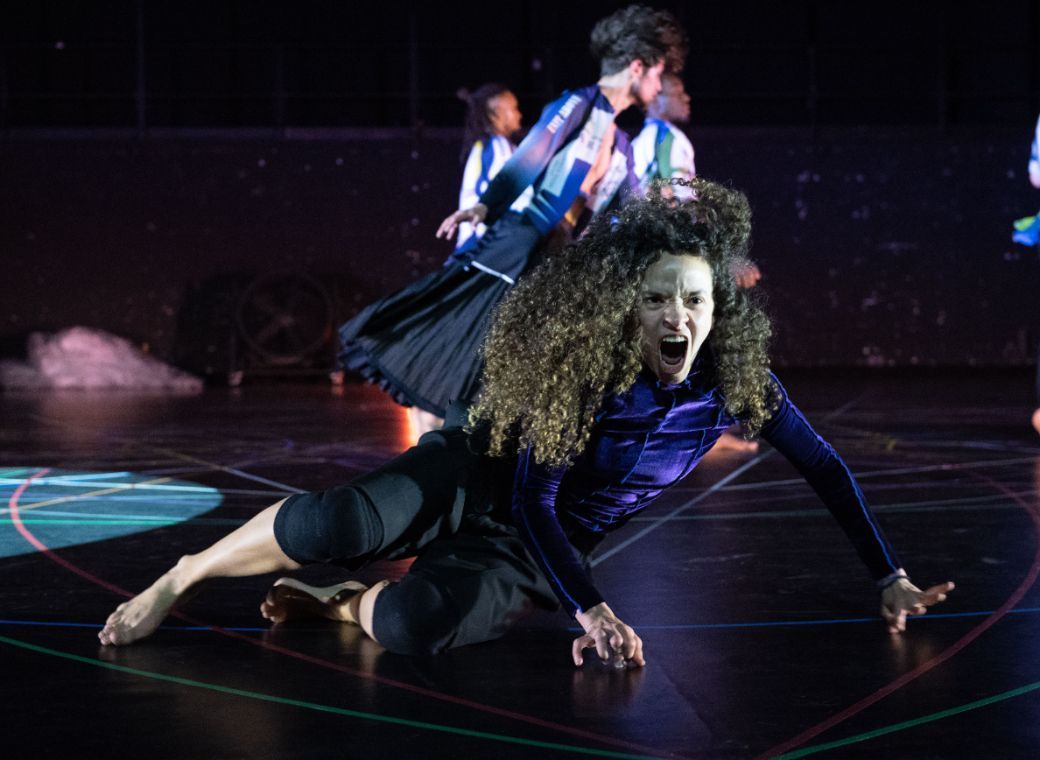 Rosas in Anne Teresa De Keersmaeker's <i>Exit Above</i> © Anne Van Aerschot