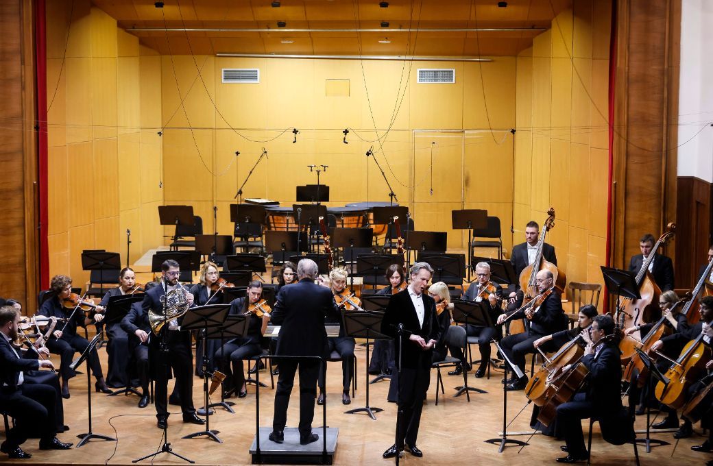 Nikola Ćirić, Howard Griffiths, Ian Bostridge and the Belgrade Philharmonic © Belgrade Philharmonic | Marko Djokovic