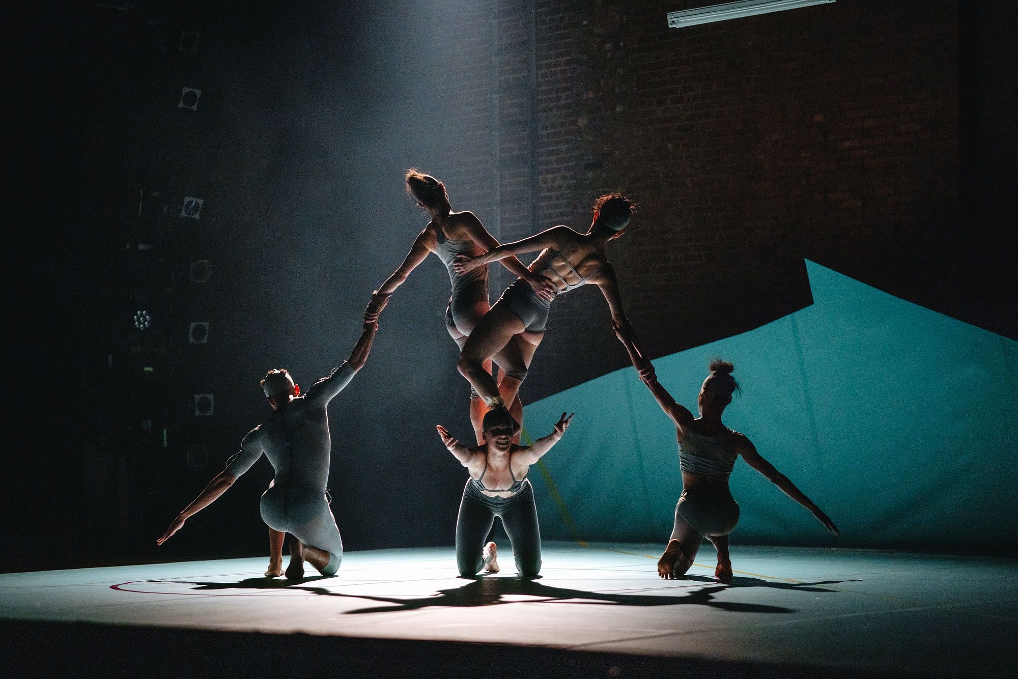 GALLIM in Andrea Miller's <i>Wonderland</i> © Dan Chen