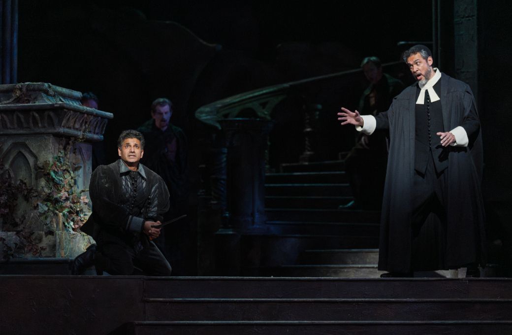 Alok Kumar (Edgardo) and Pelham Andrews (Raimondo) © Andrew Beveridge