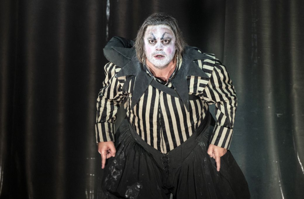 Daniel Luis de Vicente (Rigoletto) © Richard Hubert Smith