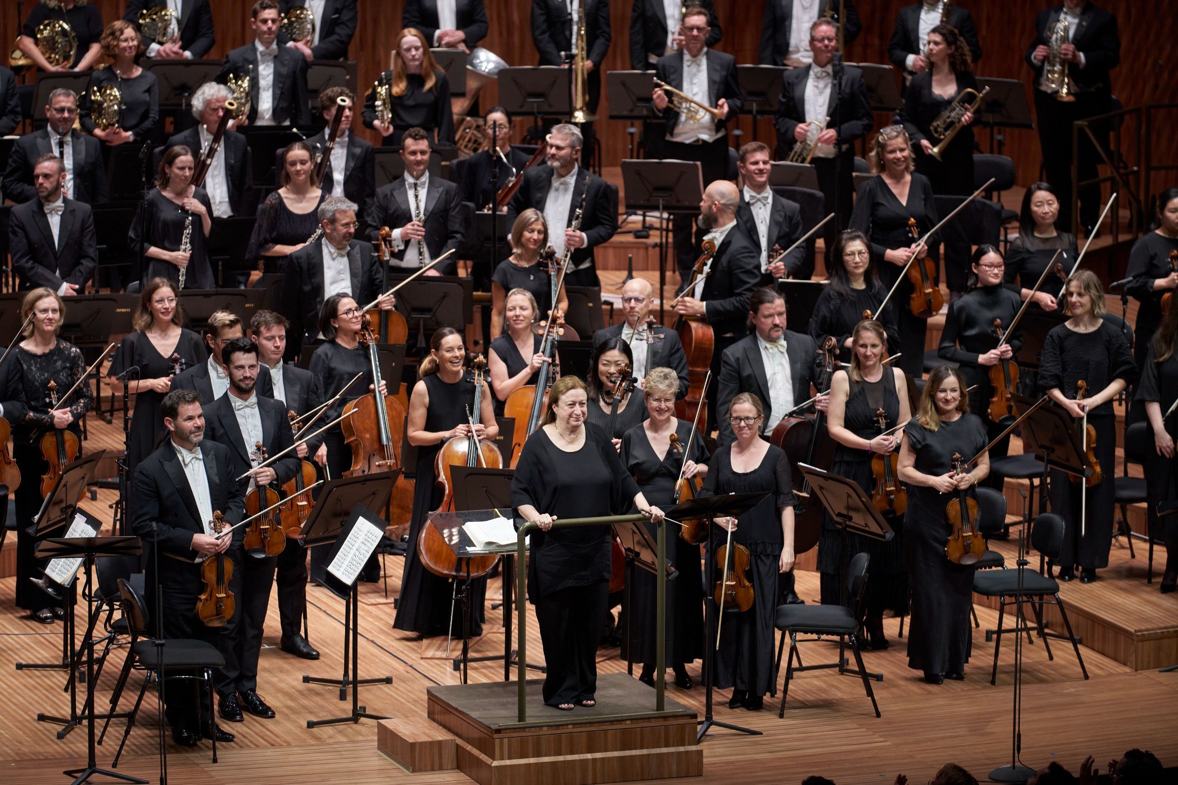 Simone Young and the Sydney Symphony Orchestra &copy; Sydney Symphony Orchestra | Jay Patel