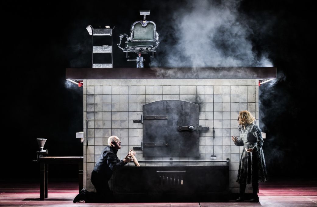 Christopher Purves (Sweeney Todd) and Dagmar Manzel (Mrs Lovett) &copy; Jan Windszus Photography