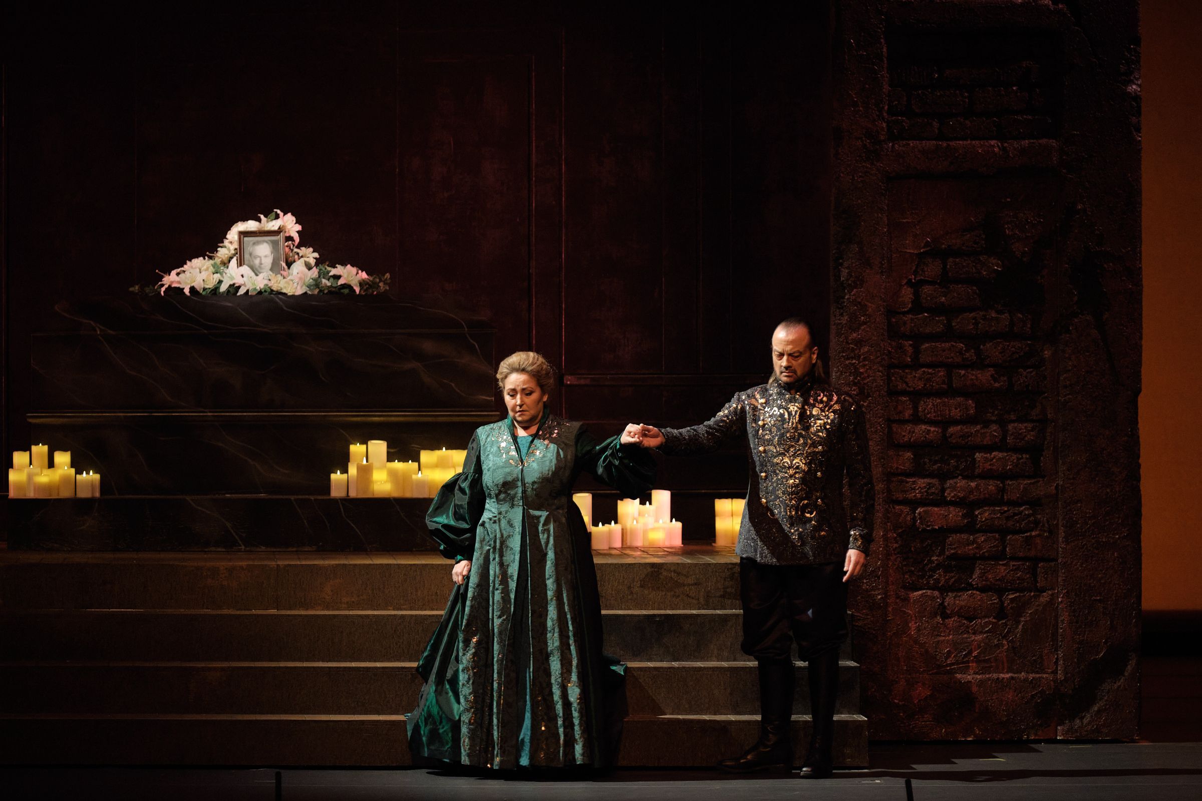 Karine Deshayes (Gertrude) and Nathan Berg (Claudius) &copy; Vivian Gaumand
