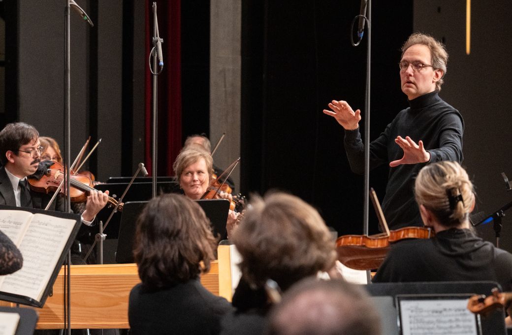 Aapo H&auml;kkinen dirigiert das Helsinki Baroque Orchestra &copy; Thomas Kost