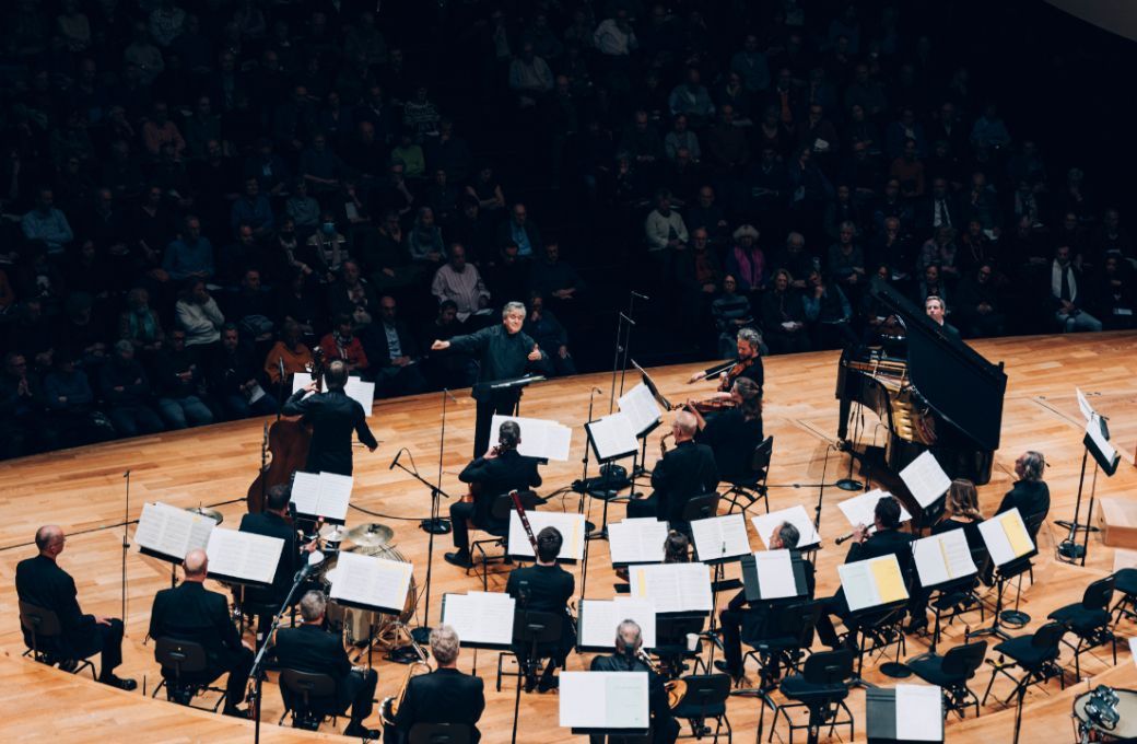 Antonio Pappano dirige <i>La Cr&eacute;ation du monde</i> &copy; Cheeese / Antoine Benoit-Godet