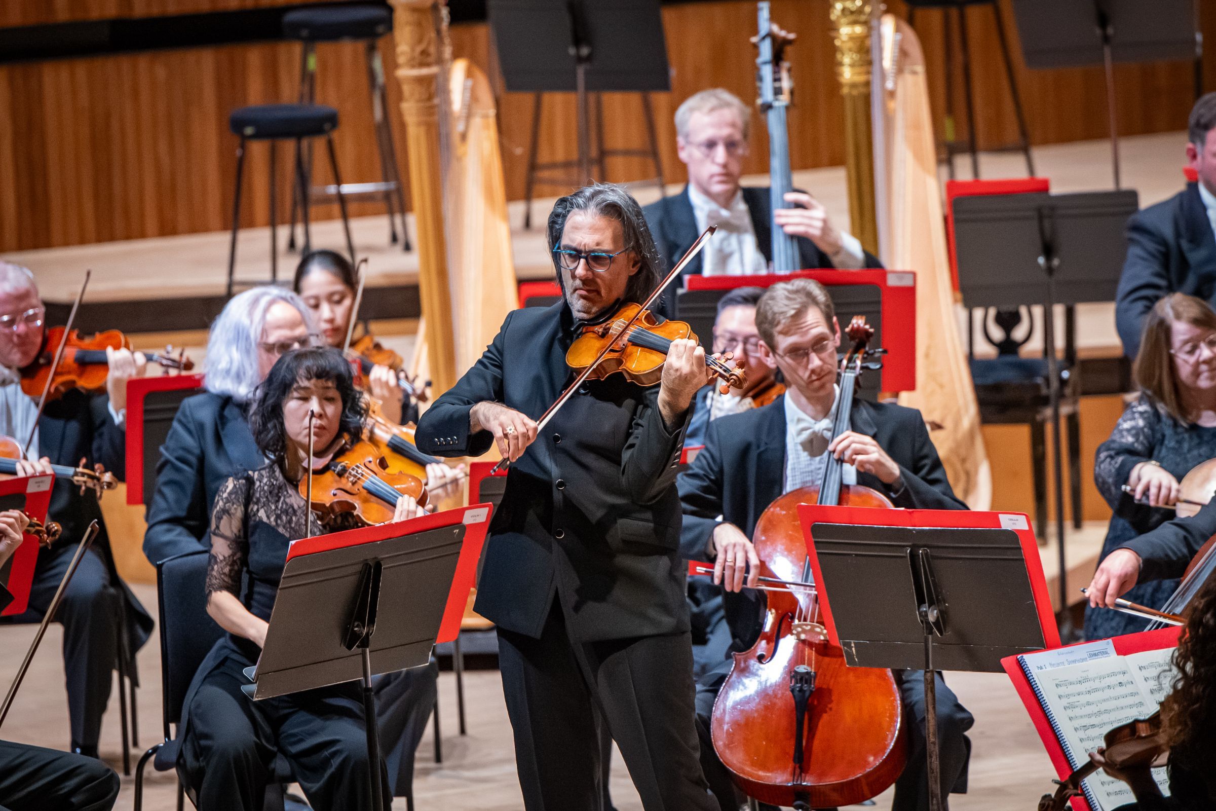 Leonidas Kavakos and the Philharmonia © Philharmonia Orchestra | Marc Gascoigne