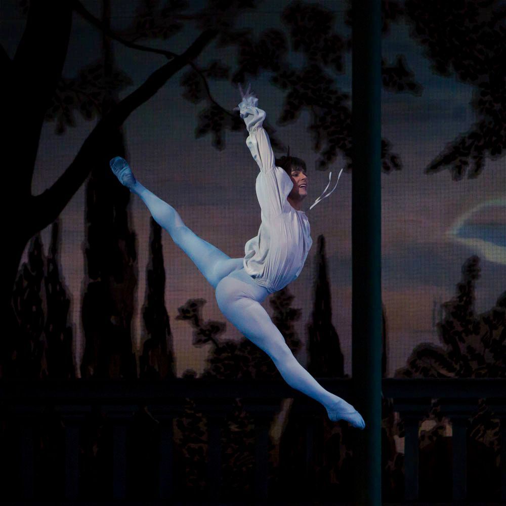 Vladimir Shklyarov in <i>Romeo and Juliet</i> &copy; David Paitschadse