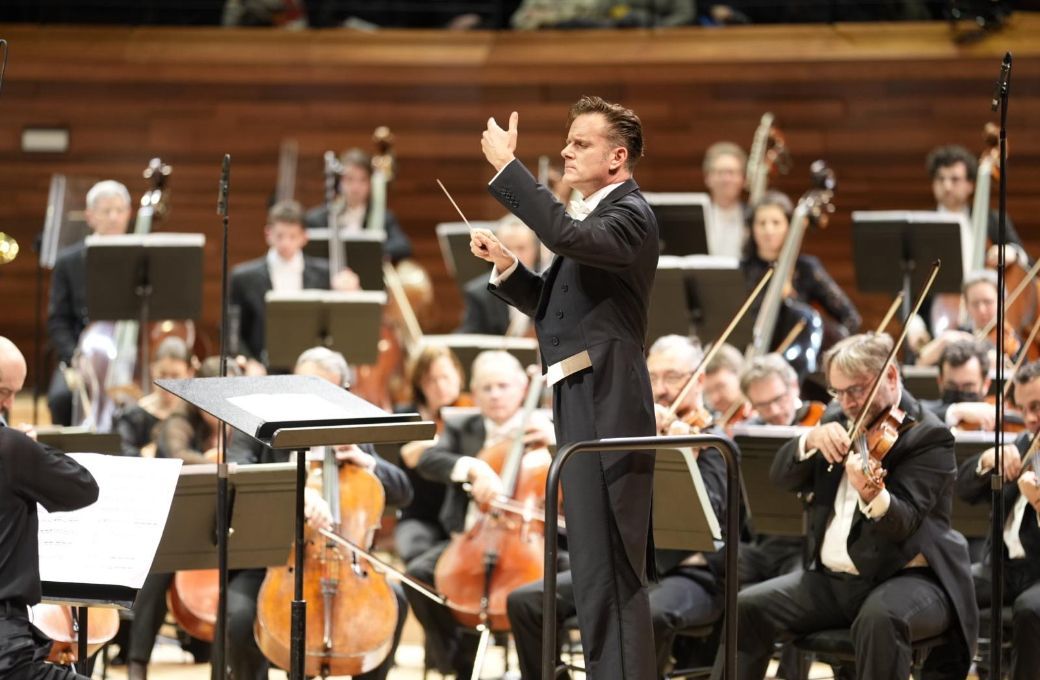 Philippe Jordan dirige l'Orchestre National de France © Christophe Abramowitz / Radio France