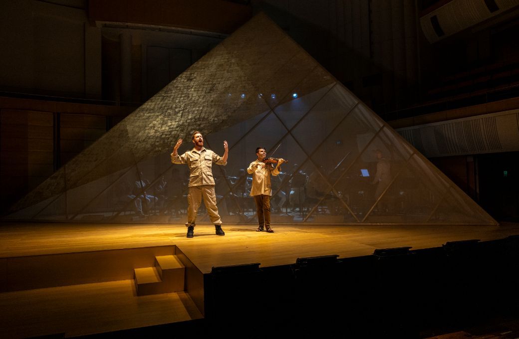 Tim Mead (Giulio Cesare) and Matthew Greco © Brett Boardman