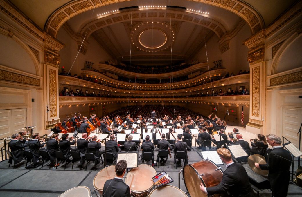 Klaus M&auml;kel&auml; conducts the Royal Concertgebouw Orchestra in Carnegie Hall &copy; Chris Lee
