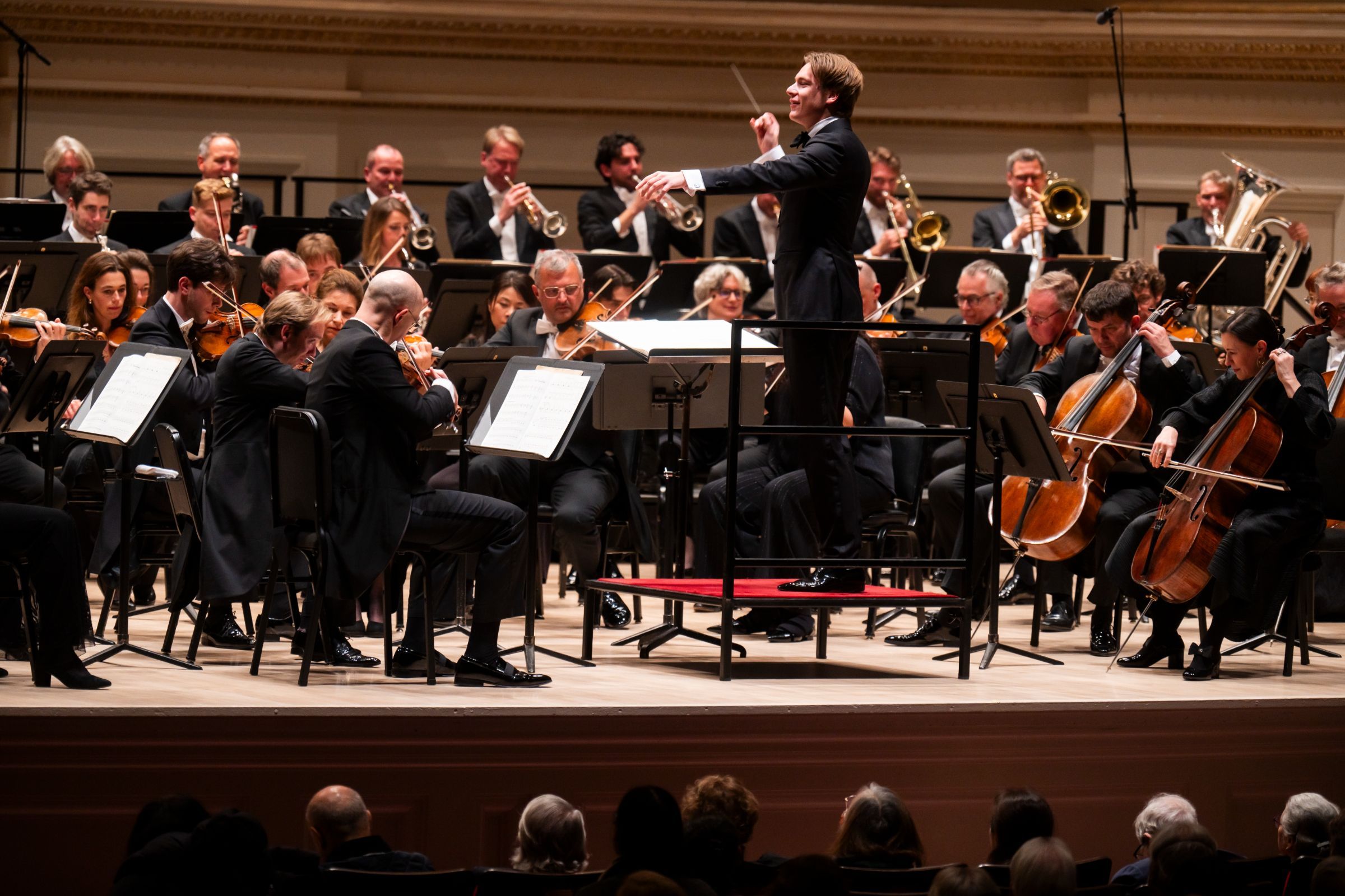 Klaus Mäkelä conducts the Royal Concertgebouw Orchestra &copy; Chris Lee