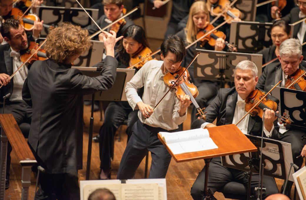 Santtu-Matias Rouvali, Stefan Jackiw and The Cleveland Orchestra &copy; Julian Dub&eacute;, courtesy of The Cleveland Orchestra