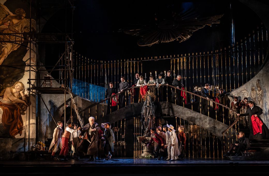 Maurizio Muraro (Sacristan) and chorus &copy; RBO | Clive Barda