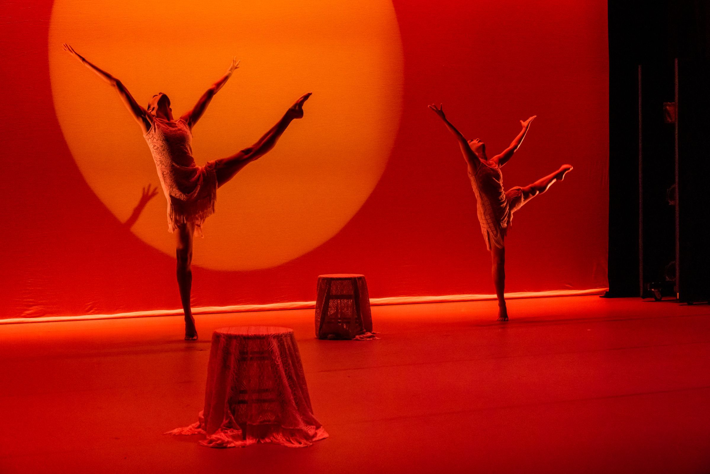 Ailey II's Jordyn White and Kayla Mei-Wan Thomas in Alvin Ailey's <i>Blues Suite</i> &copy; Natasha Moustache