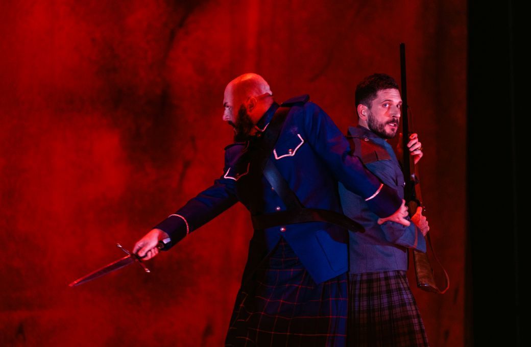 Roman Burdenko (Macbeth) and Marko Mimica (Banquo) © Eike Walkenhorst