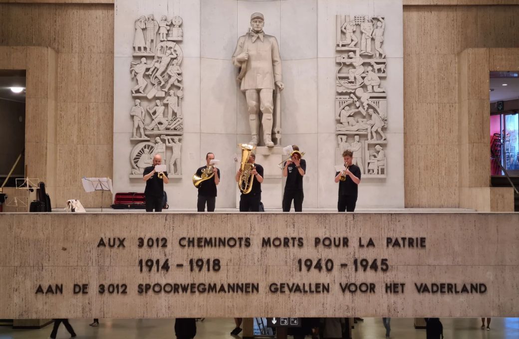 BRAND New: Performance at the Brussels Central Station war memorial &copy; EMCY