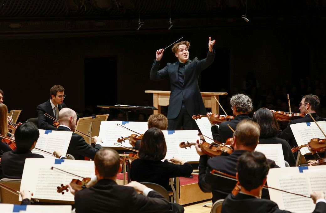 Ross Jamie Collins conducts the Boston Symphony &copy; Winslow Townson