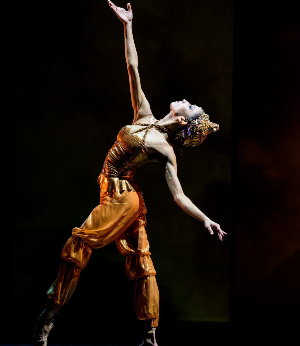 Romina Contreras as Scheherezade in Mauro Bigonzetti's <i>Scheherazade</i> &copy; Serghei Gherciu