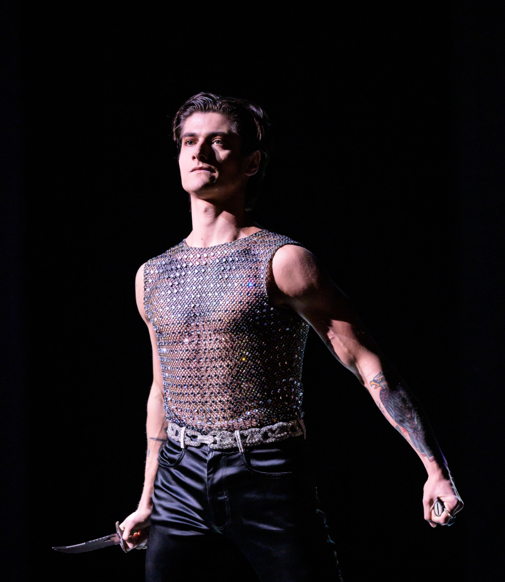 Paul Irmatov as Shahryar in Mauro Bigonzetti's <i>Scheherazade</i> © Serghei Gherciu