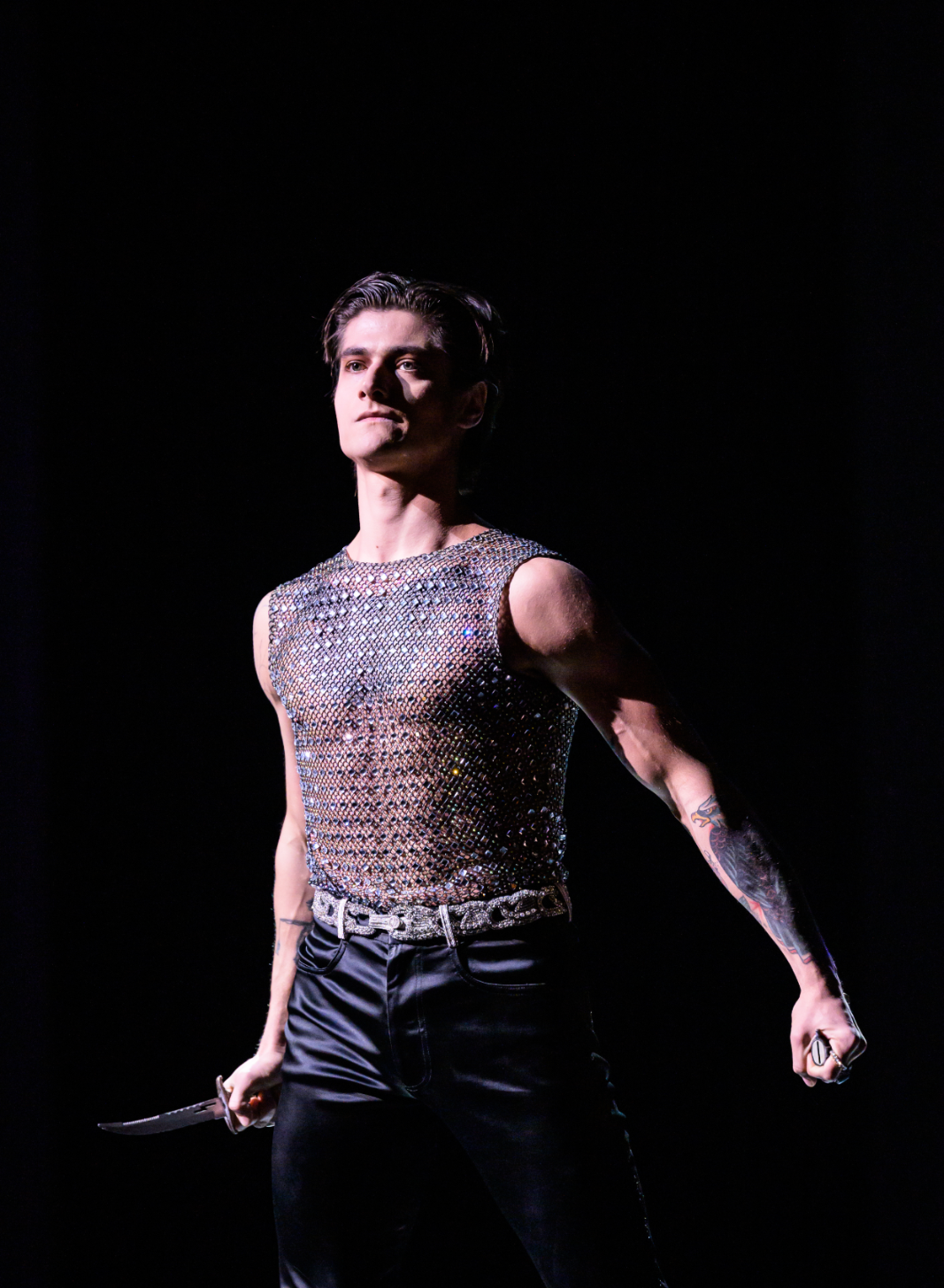 Paul Irmatov as Shahryar in Mauro Bigonzetti's <i>Scheherazade</i> © Serghei Gherciu