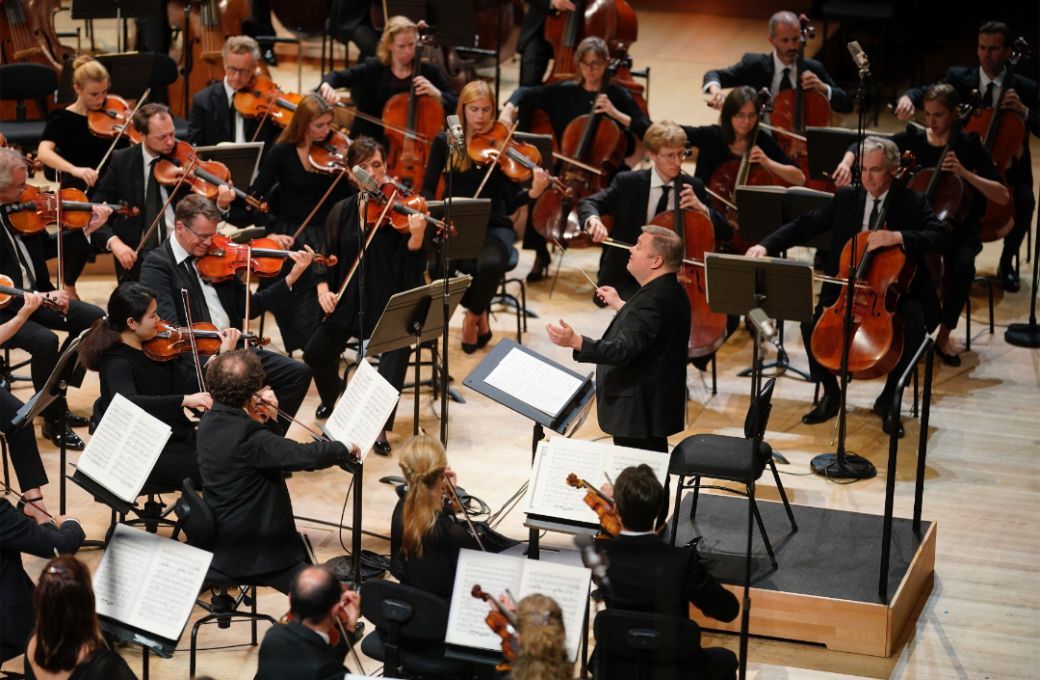 Mikko Franck dirige l'Orchestre Philharmonique de Radio France © Christophe Abramowitz / Radio France