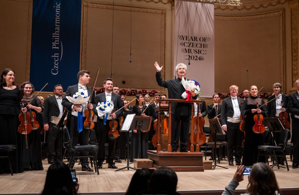 Semyon Bychkov and the Czech Philharmonic at Carnegie Hall © Chris Lee