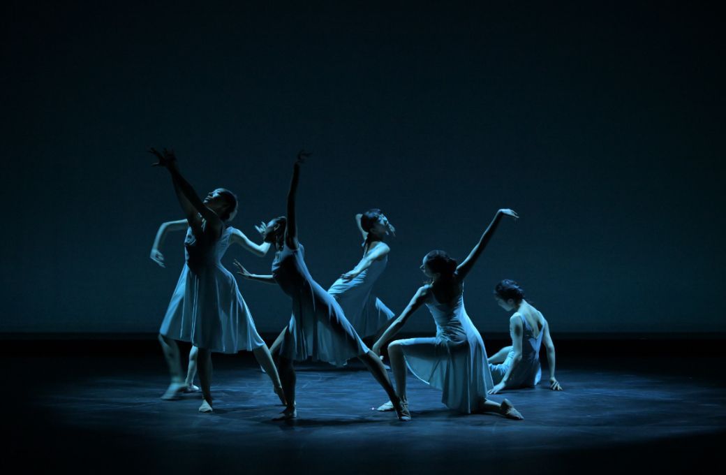 National Ballet of Japan in Mao Hashimoto's <i>Afterglow</i> &copy; Takashi Shikama