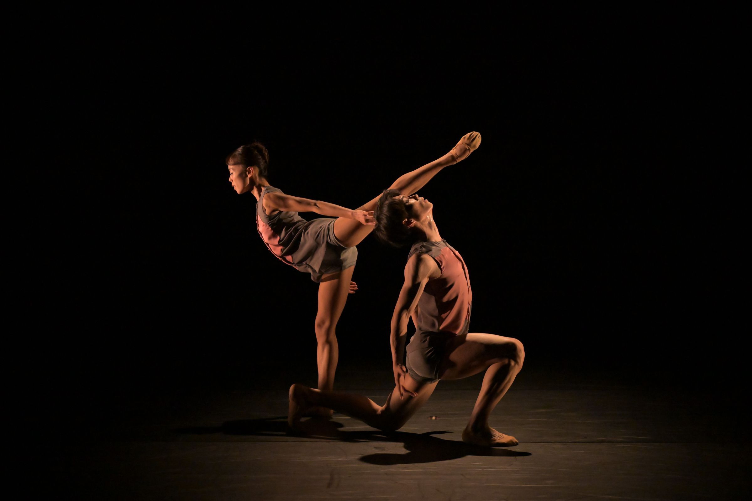 Haruka Sotome and Kazuyoshi Nishi in Kenta Kojiri’s <i>Preludes</i> &copy; Takashi Shikama