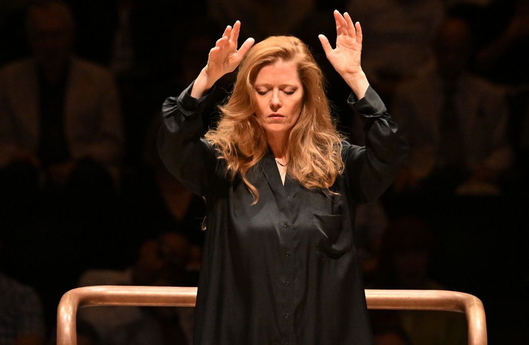 Barbara Hannigan conducts the London Symphony Orchestra &copy; LSO | Mark Allan