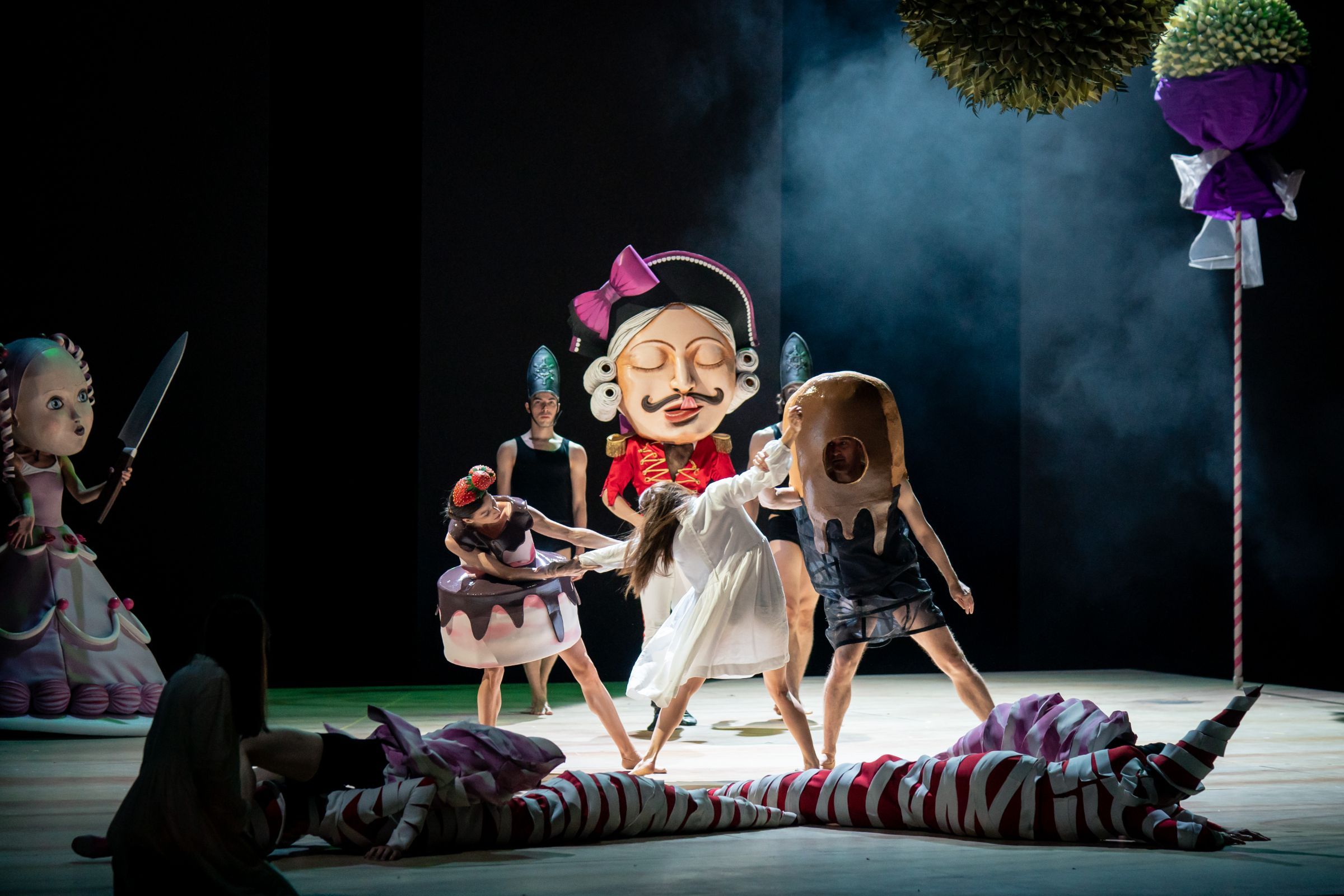 Mila Schmidt (Iolanta) and ensemble © Ashley Taylor | Wiener Staatsballett (2022)