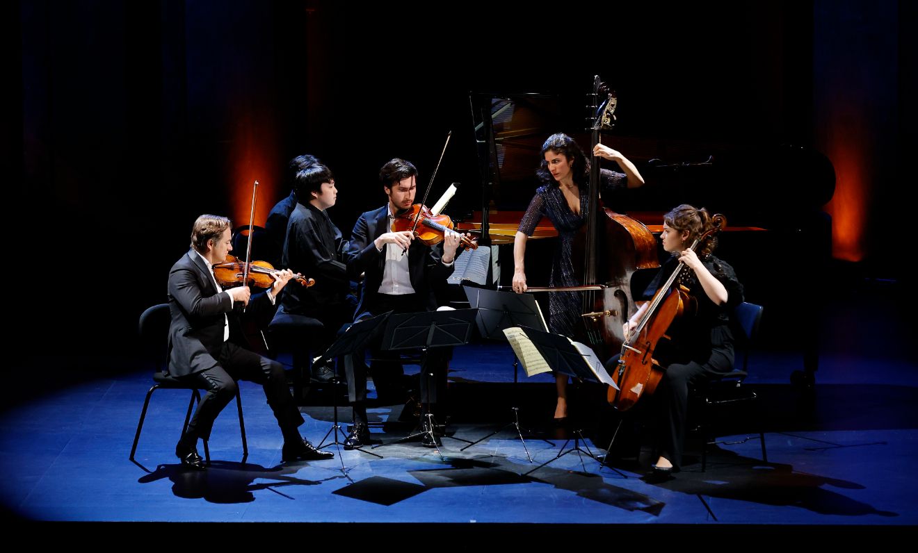 Concert 3 &copy; Caroline Doutre