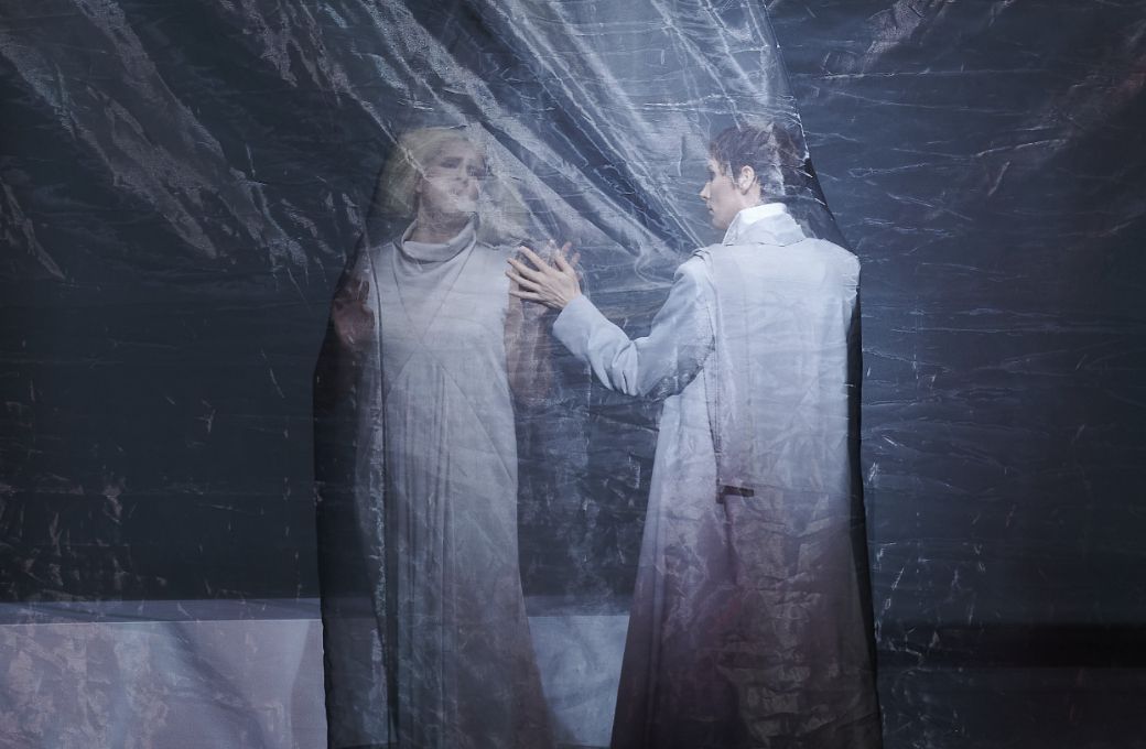 Lavinia Bini (Ilia) und Anett Fritsch (Idamante) © Matthias Baus