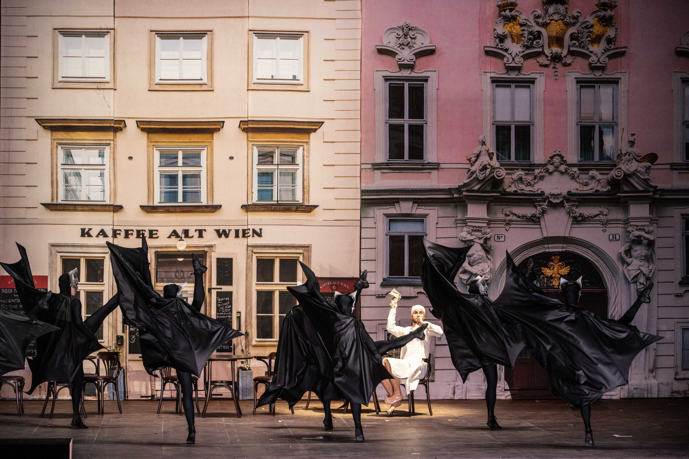 Bat Ballet &copy; Dutch National Opera | Bart Grietens