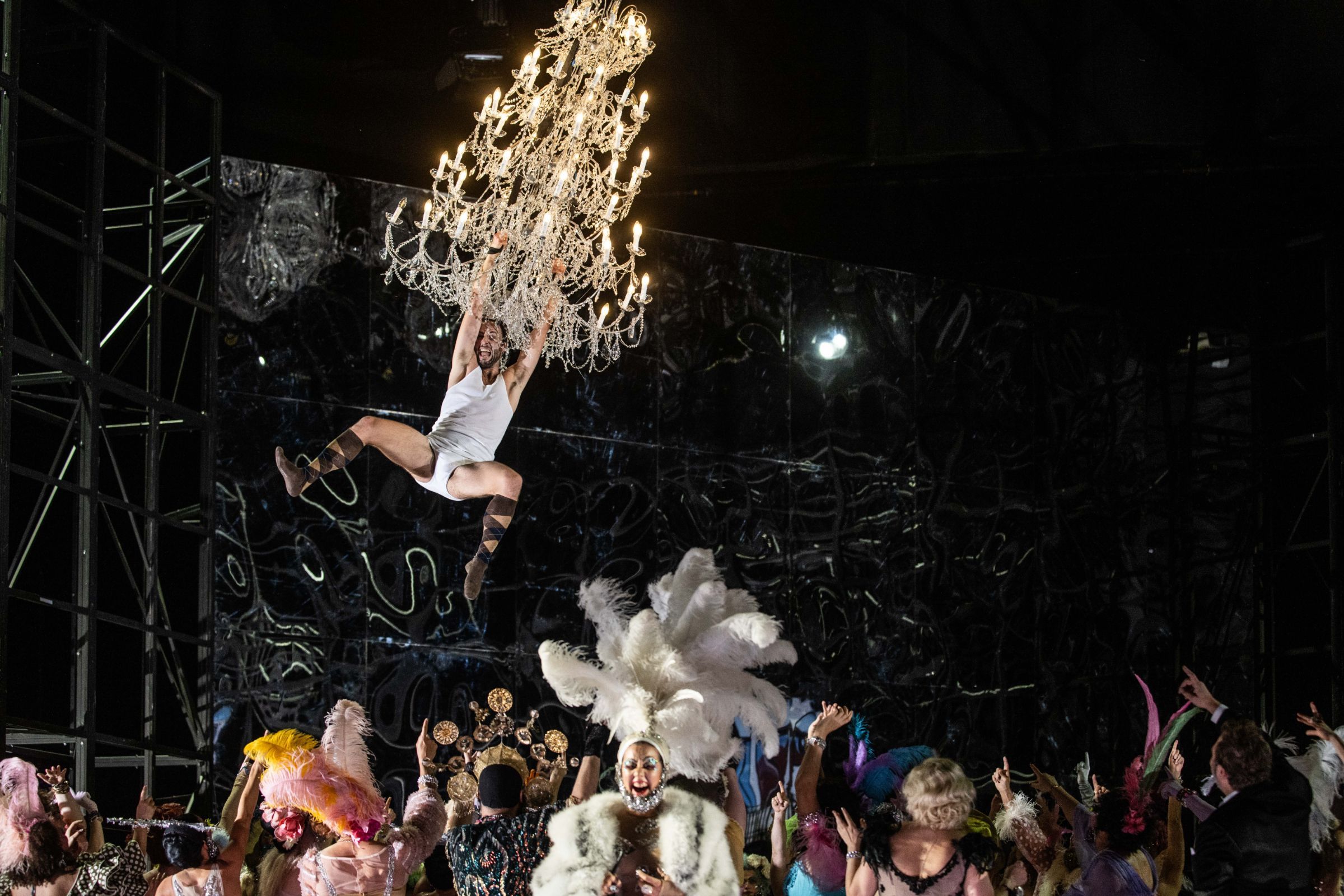 Björn Bürger (Eisenstein) and ensemble &copy; Dutch National Opera | Bart Grietens