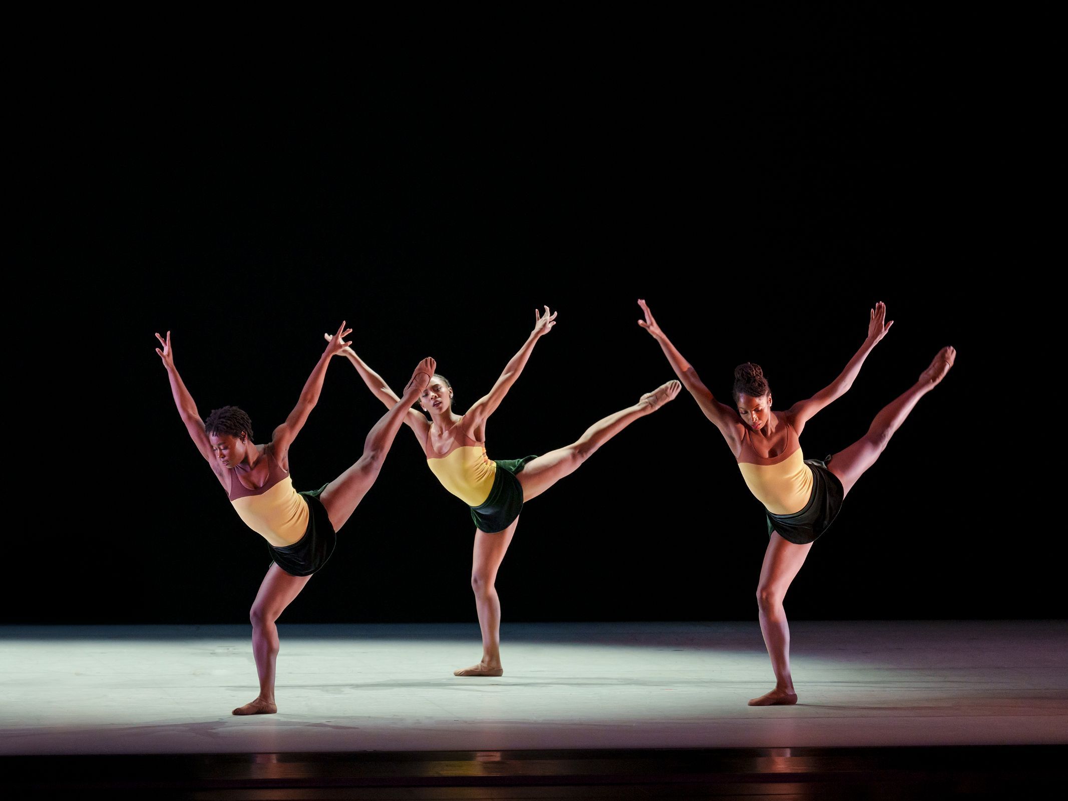 Ashley Green, Samantha Figgins and Ashley Mayeux in King's <i>Following the Subtle Current Upstream</i> &copy; Paul Kolnik