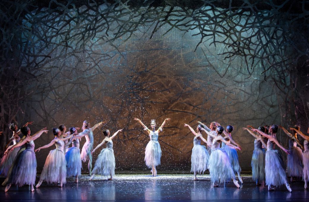 The Snow Scene in Sir Peter Wright's <i>The Nutcracker</i> © Daniel Boud