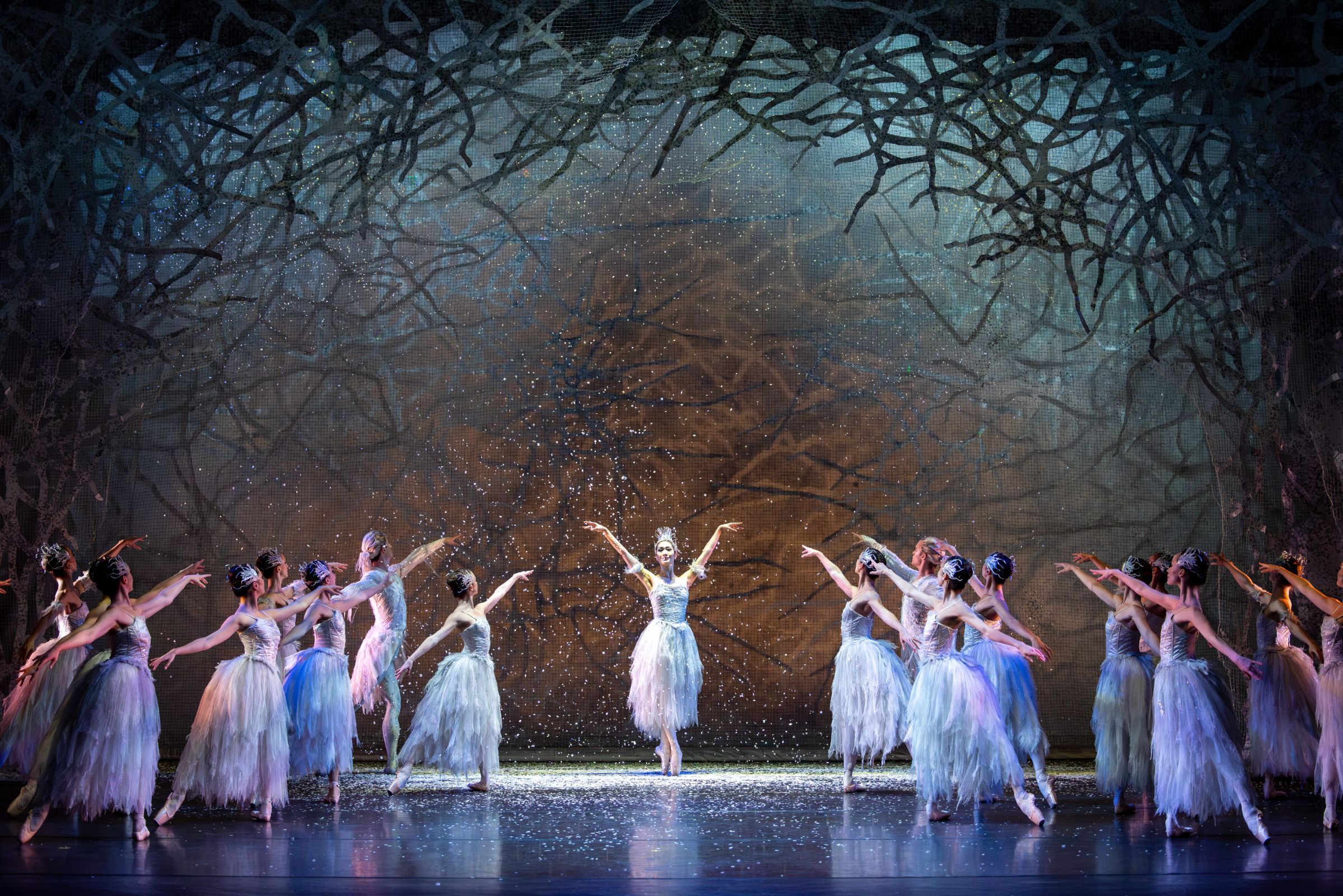 The Snow Scene in Sir Peter Wright's <i>The Nutcracker</i> © Daniel Boud