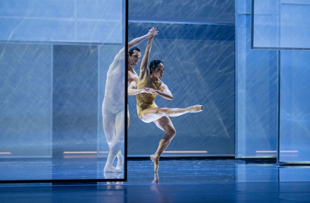 Shane Urton and Towa Iwase in Kirsten Wicklund's <i>Field</i> © Filip Van Roe