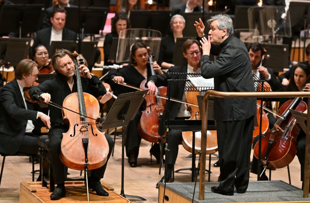 David Cohen, Sir Antonio Pappano and the London Symphony Orchestra © LSO | Mark Allan