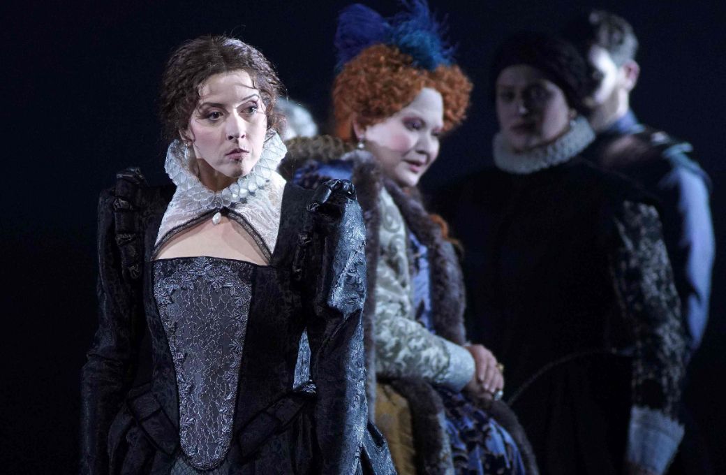 Lisette Oropesa (Maria Stuarda) y Aigul Akhmetshina (Elisabetta) &copy; Javier del Real | Teatro Real