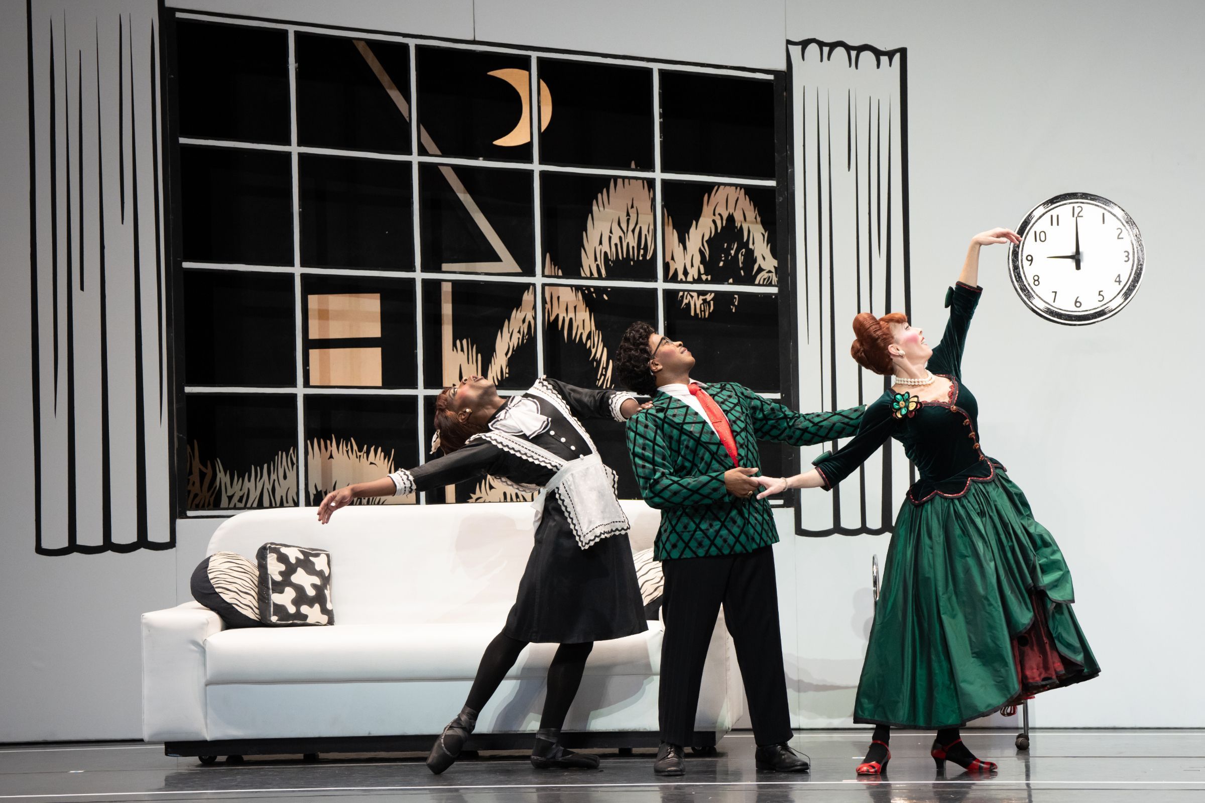 Brandon Randolph, Joe Bowie and Elisa Clark in the Mark Morris Dance Group production <i>The Hard Nut</i> &copy; Julieta Cervantes