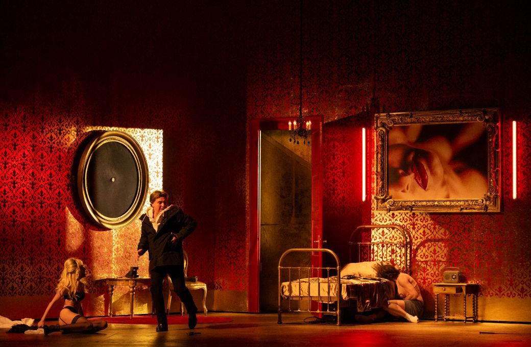 <i>Fedora</i> au Grand Th&eacute;&acirc;tre de Gen&egrave;ve &copy; Carole Parodi