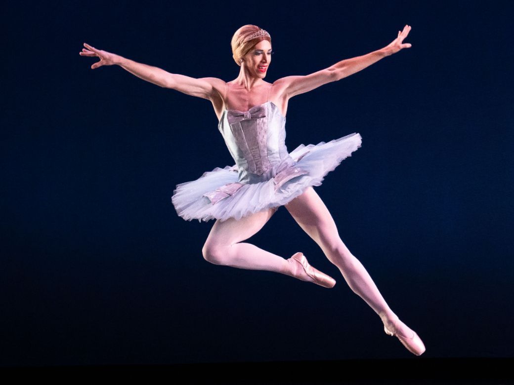 Trent Montgomery in Durante Verzola's <i>Symphony</i> © Steven Pisano