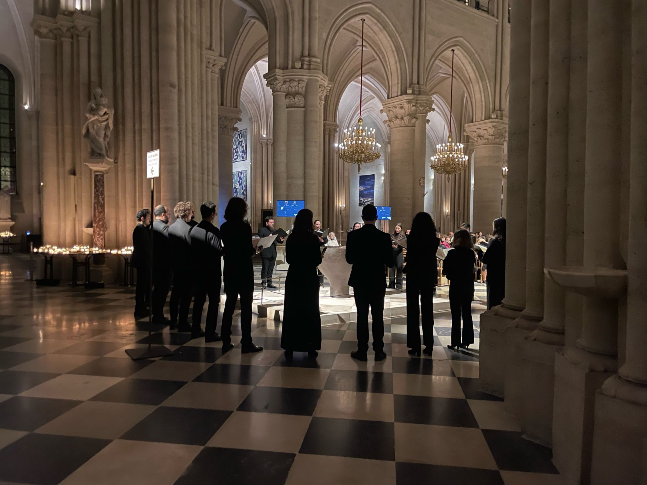 La Maîtrise Notre-Dame de Paris dans la cathédrale © Msndp